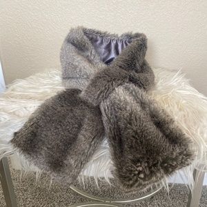Faux fur rap